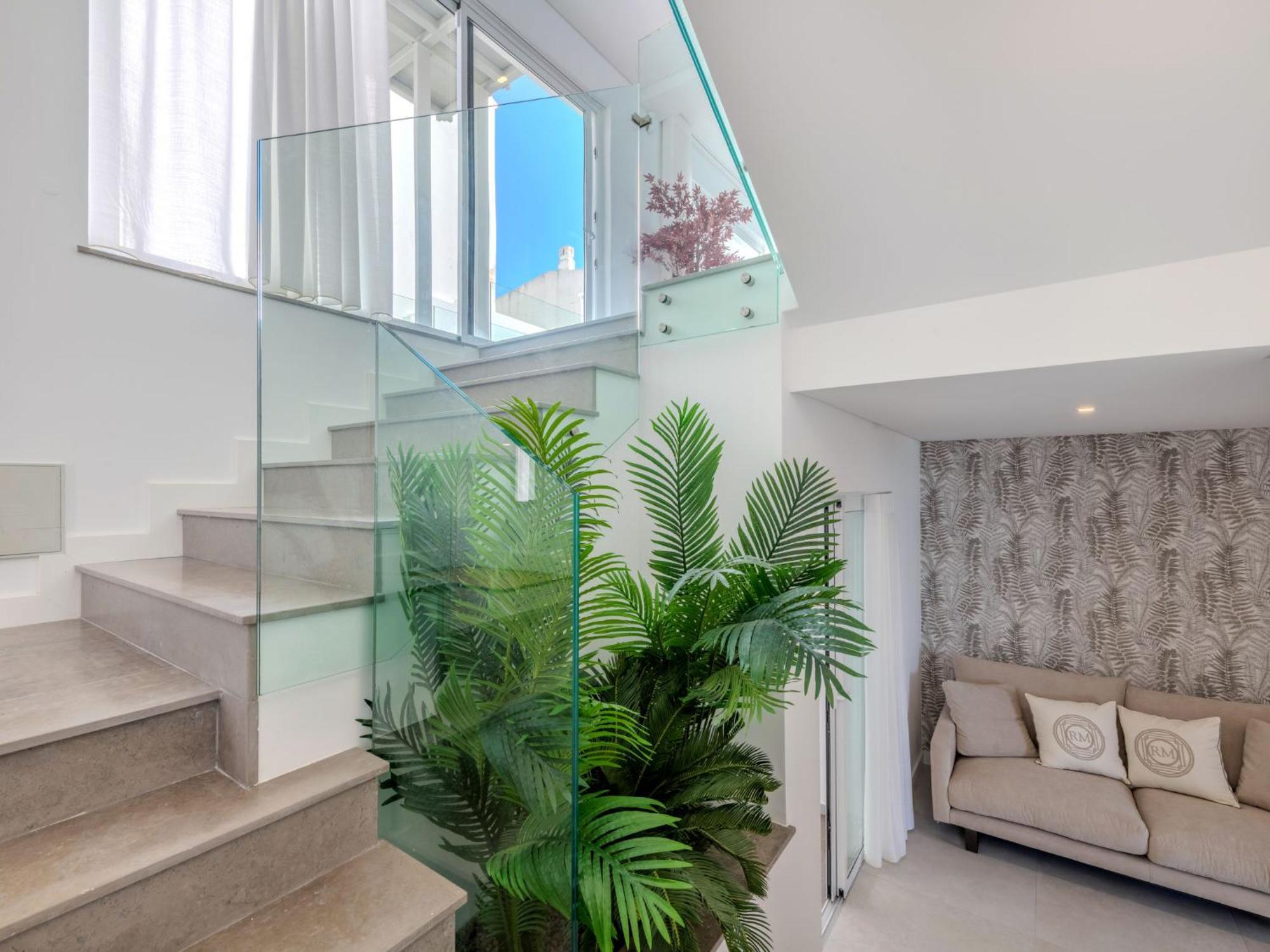 Nanoush By Interhome