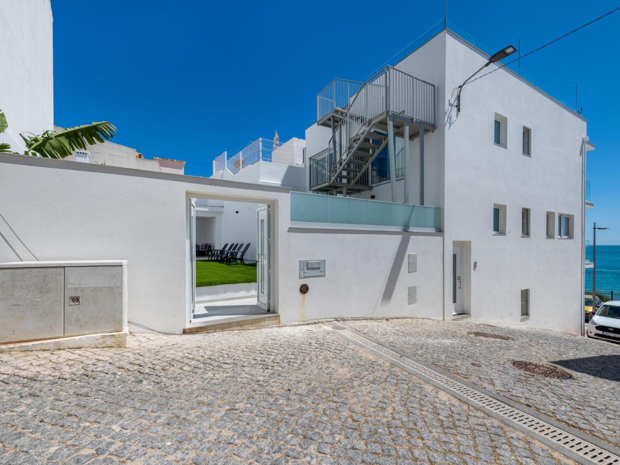 Nanoush By Interhome
