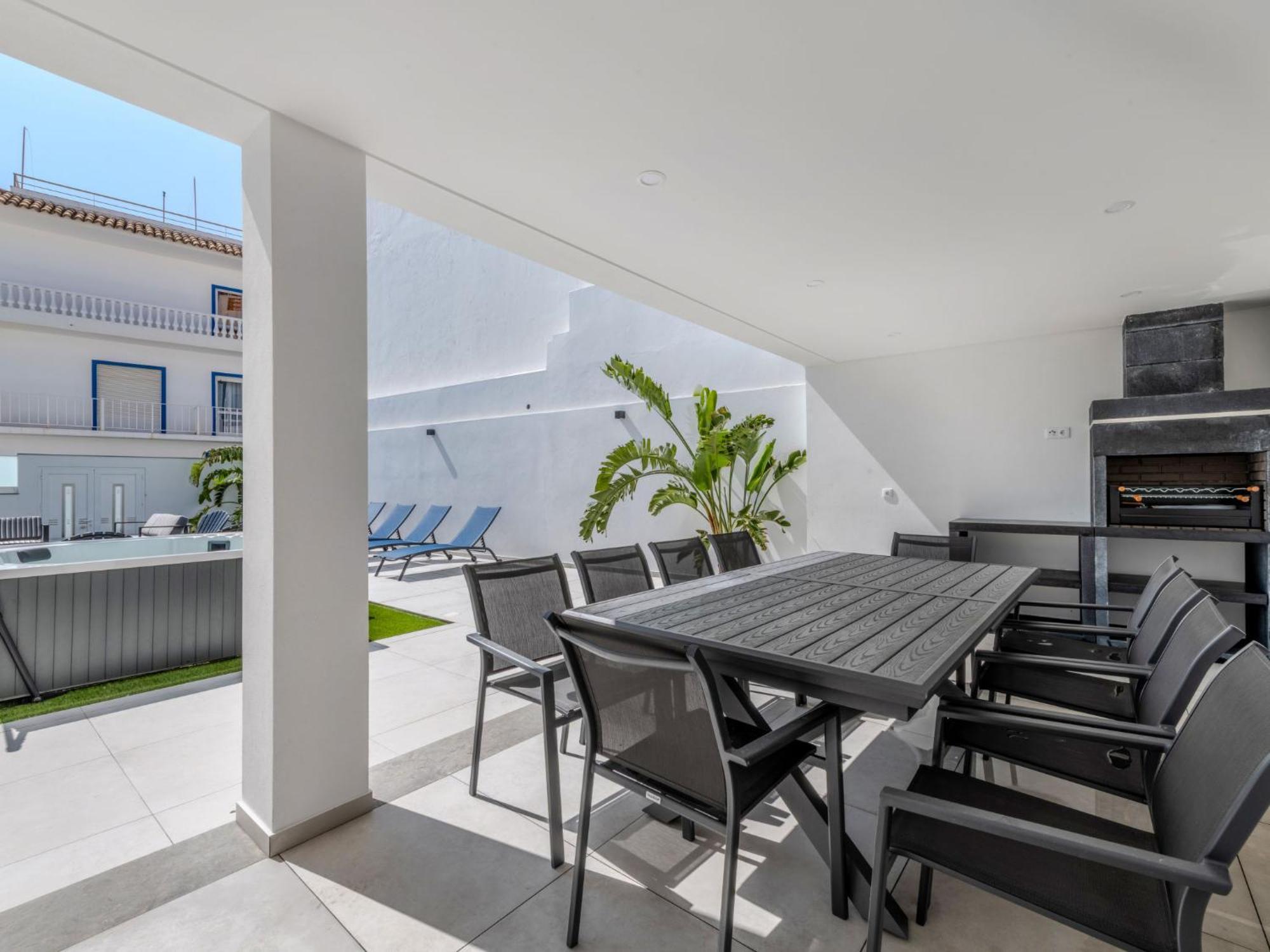 Nanoush By Interhome Albufeira